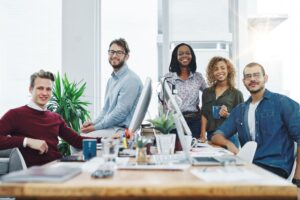 personas en oficina